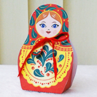Boîte en forme de poupée russe à imprimer et à découper